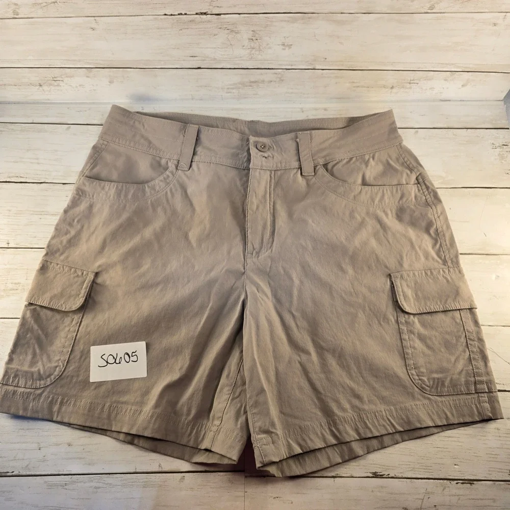 Eddie Bauer Womens 8 Hiking Cargo Shorts Tan Khaki Outdoor Walking Trail Casual